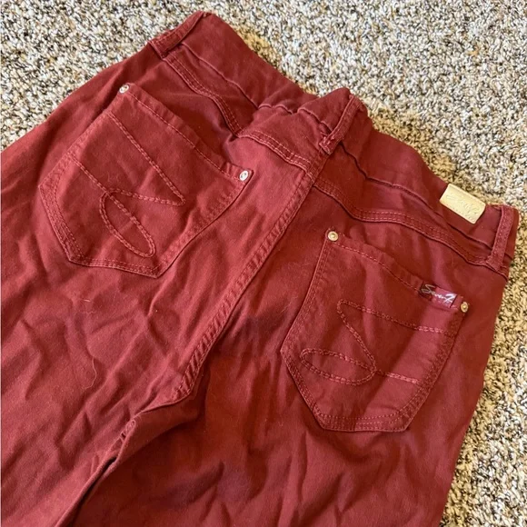 Seven7 Women's Skinny Jeans in Deep Red - Picture 5 of 7